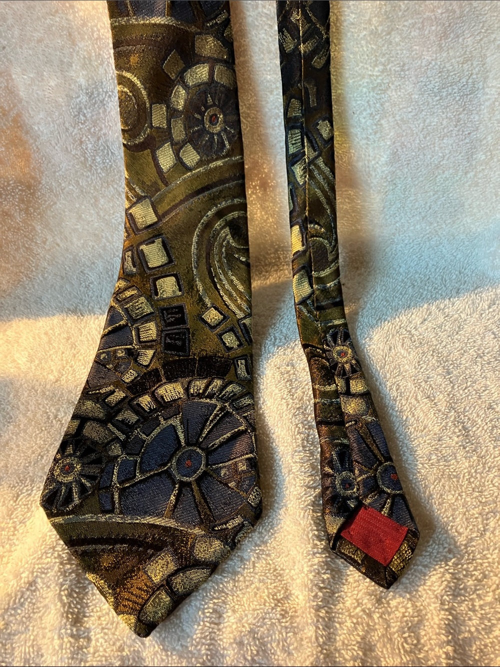 Men's Green and Black Geometric Pattern Silk Tie by Bella Nova